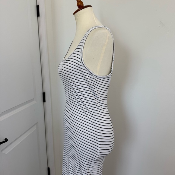 Club Monaco White Black Striped Tank Midi Dress Medium Summer Stretch Comfort - Picture 4 of 10